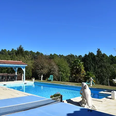 Blanquefort Hill Retreat *