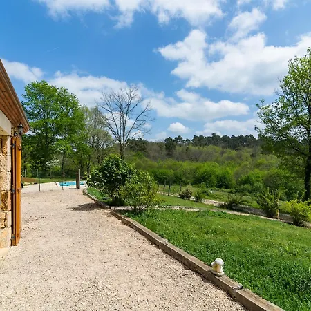 Blanquefort Hill Retreat