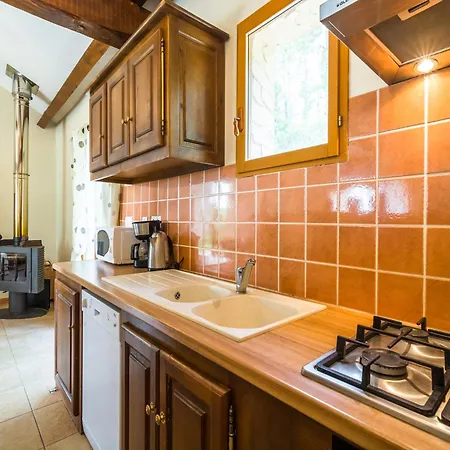 Blanquefort Hill Retreat