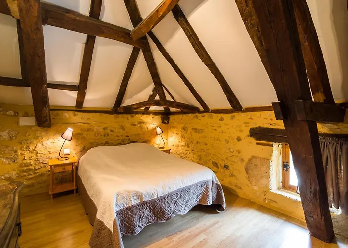 Blanquefort Hill Retreat