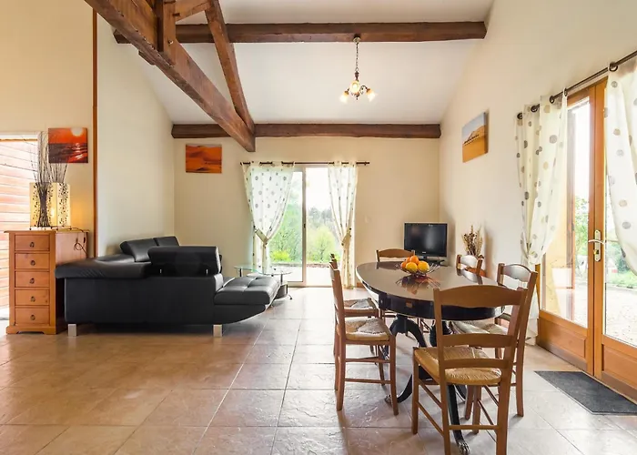 Blanquefort Hill Retreat *