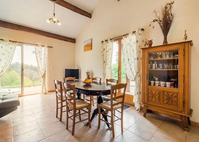 Casa de Férias Blanquefort Hill Retreat Saint-Cernin-de-lʼHerm