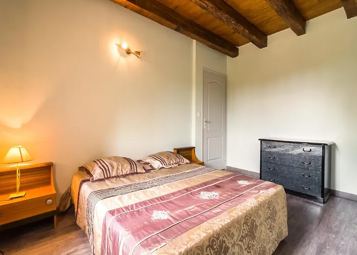 Blanquefort Hill Retreat *