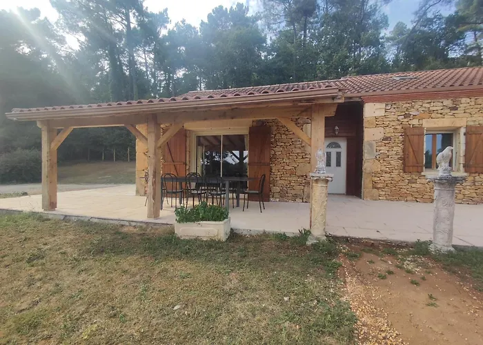 Blanquefort Hill Retreat *