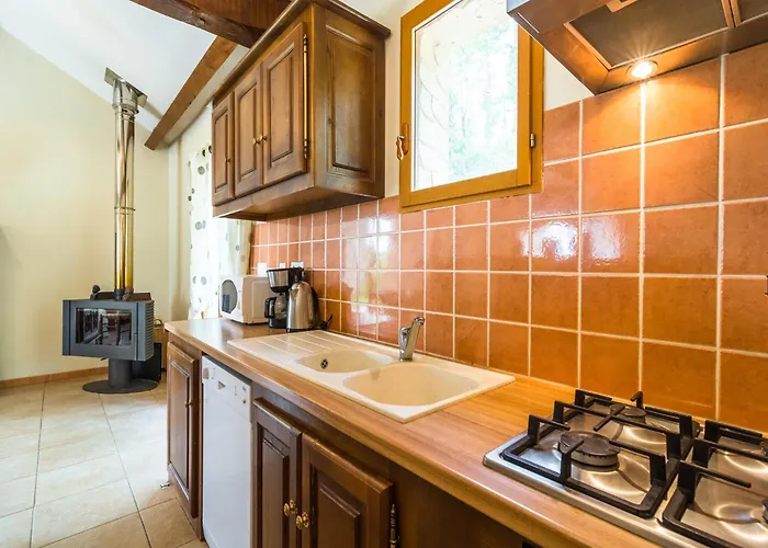 Blanquefort Hill Retreat